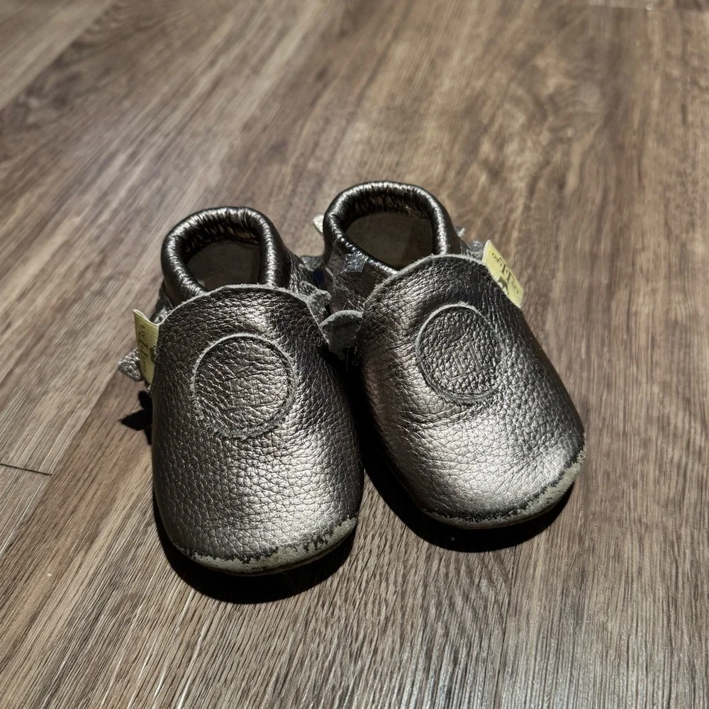 Liv&Leo Grey Sparkling Baby Shoes